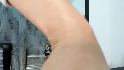Snapshot of violeta_gracee chatting on 05-08-26, 11:32 violeta_gracee online show from 05-08-26, 11:32