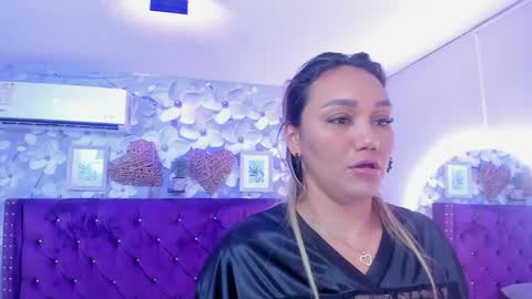 Snapshot of violeta_medina chatting on 09-12-25, 11:21 violeta_medina online show from 09-12-25, 11:21