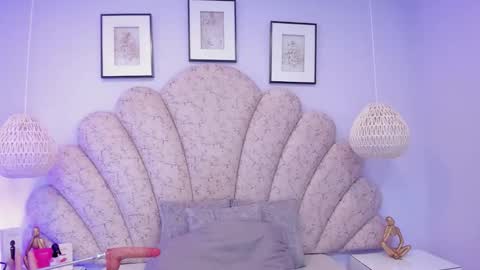violeta_medina online show from 12-17-25, 01:00