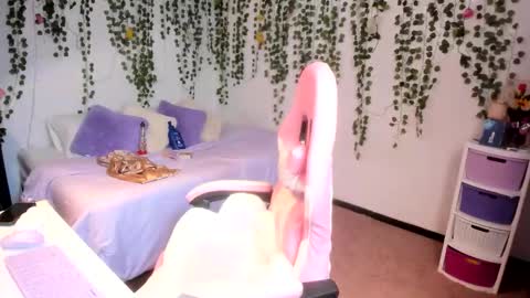 Violeta online show from 10-23-25, 04:17