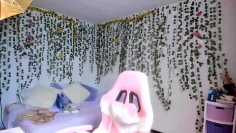 Violeta online show from 11-27-25, 05:37