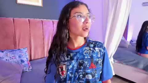 Snapshot of violeta_muns chatting on 06-12-26, 06:29 Violeta online show from 06-12-26, 06:29