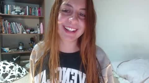 Snapshot of violeta_peter69 chatting on 12-14-24, 12:55 Violeta Peter online show from 12-14-24, 12:55