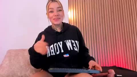 Violeta online show from 06-08-26, 02:06