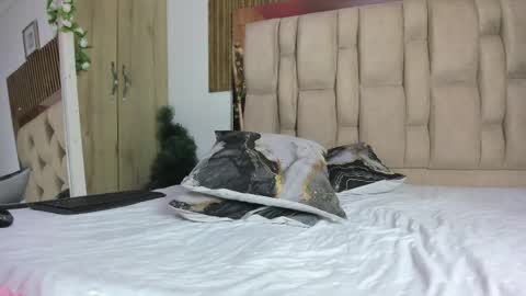 violeta_rosex online show from 04-19-26, 01:16