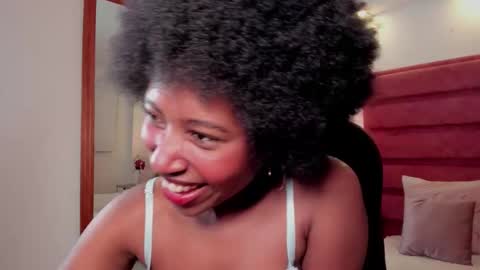 Snapshot of violeta_ruizz chatting on 11-05-25, 11:54 Violeta Ruiz online show from 11-05-25, 11:54