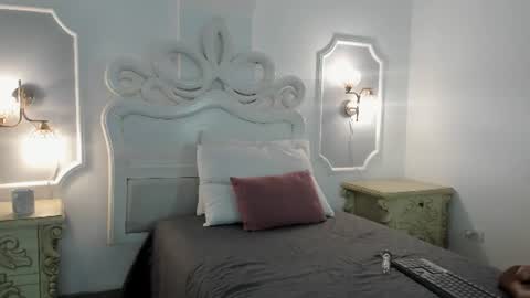 Snapshot of violeta_sannz chatting on 06-15-26, 07:38 violeta_sannz online show from 06-15-26, 07:38