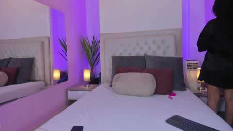 Sofi online show from 04-11-26, 03:22