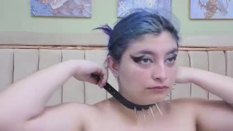 Snapshot of violeta_tepes chatting on 06-20-26, 08:11 violeta_tepes online show from 06-20-26, 08:11