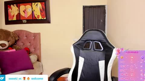 Snapshot of violetalee chatting on 05-15-26, 11:23 Jimena online show from 05-15-26, 11:23