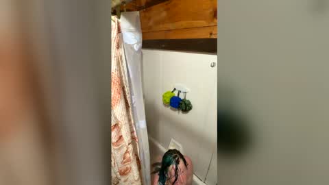 violetann93 online show from 04-20-26, 02:31