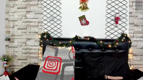 Snapshot of violetaqueen_ chatting on 12-05-24, 08:44 Violeta online show from 12-05-24, 08:44