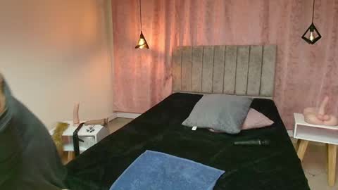 VIOLETA online show from 02-13-25, 08:13