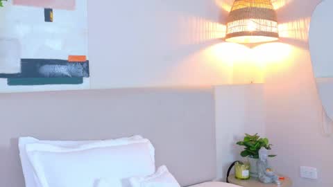Snapshot of violetbloomm chatting on 04-28-26, 12:10 Violet online show from 04-28-26, 12:10