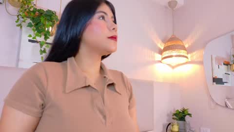 Snapshot of violetbloomm chatting on 05-23-26, 11:58 Violet online show from 05-23-26, 11:58