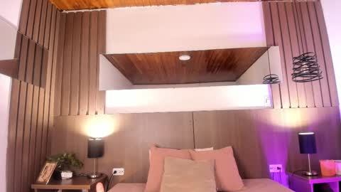 Violet online show from 09-26-25, 01:59