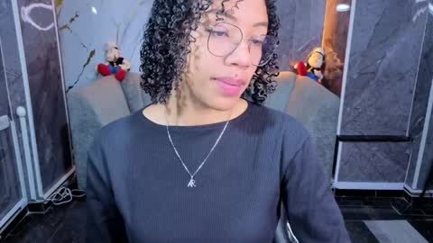 violeth_b online show from 04-08-26, 01:00