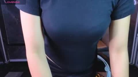 Snapshot of violeth_b chatting on 07-16-26, 02:01 violeth_b online show from 07-16-26, 02:01