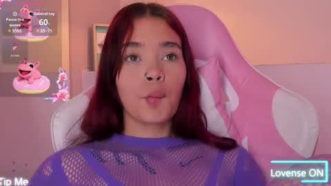 Snapshot of violeth_hill chatting on 12-03-25, 07:56 Violeth Hill online show from 12-03-25, 07:56