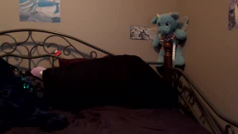 Snapshot of violethooper chatting on 06-03-26, 06:46 Violet Hooper online show from 06-03-26, 06:46