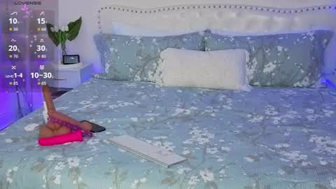 Snapshot of violetik888 chatting on 07-27-26, 09:00 VioletBaby online show from 07-27-26, 09:00