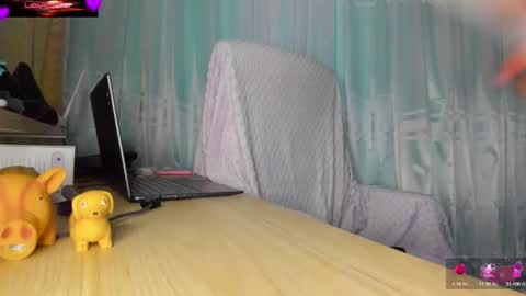 violetparkker online show from 10-17-25, 12:01