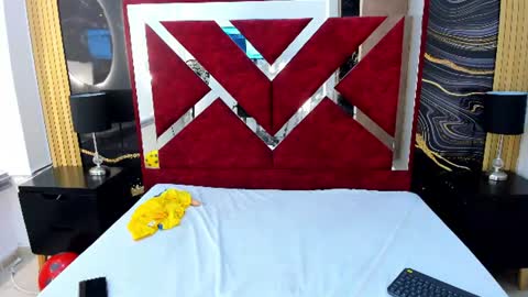 Snapshot of violetrose_as chatting on 06-17-26, 10:00 Violet Rose online show from 06-17-26, 10:00