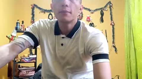 Snapshot of violetsexhot999 chatting on 12-01-25, 10:37 Violet777 online show from 12-01-25, 10:37