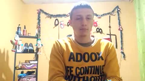 Snapshot of violetsexhot999 chatting on 12-05-25, 10:46 Violet777 online show from 12-05-25, 10:46