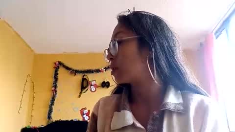 Snapshot of violetsexhot999 chatting on 12-14-25, 06:01 Violet777 online show from 12-14-25, 06:01