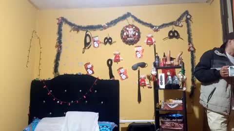 Snapshot of violetsexhot999 chatting on 12-16-25, 07:57 Violet777 online show from 12-16-25, 07:57