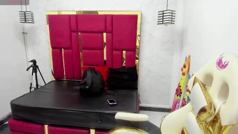 Snapshot of violetsmith_3 chatting on 10-21-25, 11:22 Violeta online show from 10-21-25, 11:22