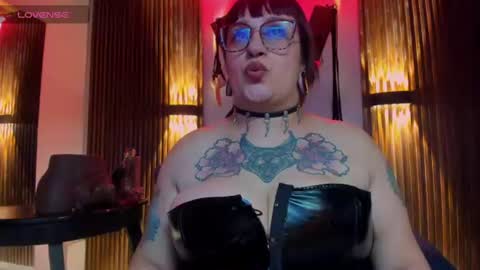 violett_8 online show from 07-01-26, 08:52