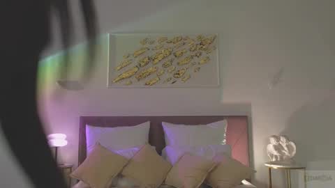 violetta_finch online show from 12-17-25, 10:21