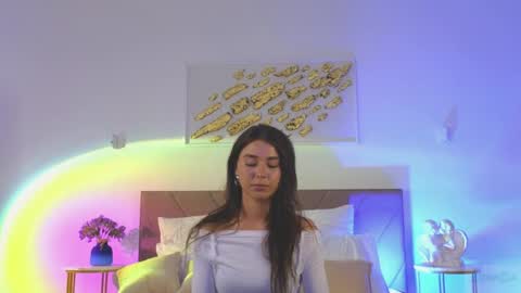 Snapshot of violetta_finch chatting on 05-10-26, 10:31 violetta_finch online show from 05-10-26, 10:31