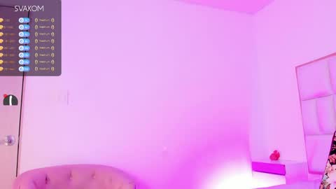 Snapshot of violetta_foxx1 chatting on 04-30-26, 10:25 violeta online show from 04-30-26, 10:25