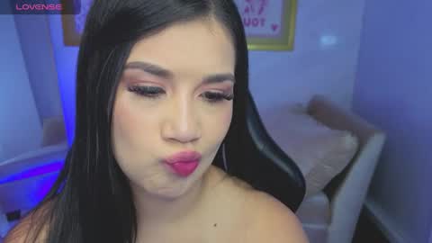 Snapshot of violetta_jhonson_v chatting on 04-30-26, 05:36 Violetta online show from 04-30-26, 05:36