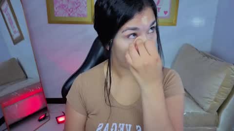 Snapshot of violetta_jhonson_v chatting on 05-12-26, 04:09 Violetta online show from 05-12-26, 04:09