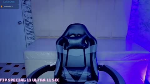 Snapshot of violetta_jhonson_v chatting on 05-27-26, 03:47 Violetta online show from 05-27-26, 03:47