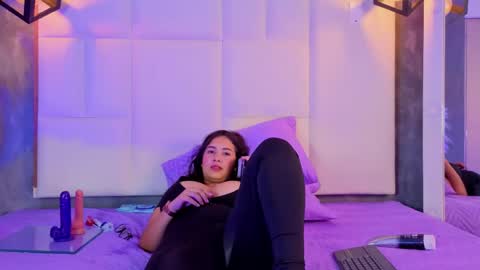 Snapshot of violetta_rose_ chatting on 05-01-26, 11:09 violetta online show from 05-01-26, 11:09