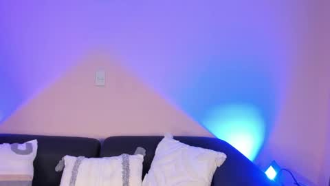 violetta independent model online show from 03-21-26, 06:51