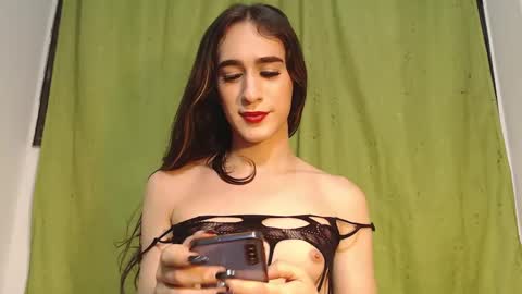 Snapshot of violetta_tss chatting on 03-08-25, 05:49 Princess Violet Valerious Follow me IGX violetvalerious online show from 03-08-25, 05:49