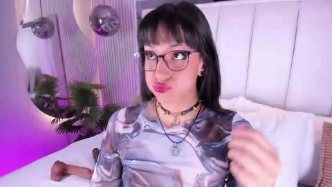 Snapshot of violettacolinss chatting on 04-29-26, 11:36 violettacolinss online show from 04-29-26, 11:36