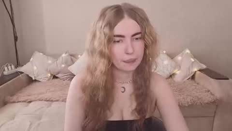 ViolettaOtis online show from 03-18-26, 09:56