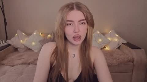 ViolettaOtis online show from 04-08-26, 12:49