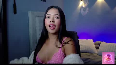 Snapshot of violettdoll_1 chatting on 06-11-26, 10:52 Violett Doll online show from 06-11-26, 10:52