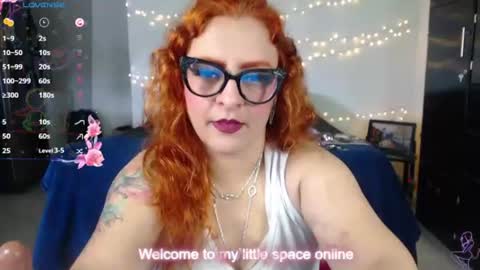 Snapshot of violettelynn_ chatting on 07-11-26, 07:27 Violetta Morningstar online show from 07-11-26, 07:27