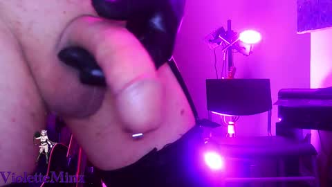 Snapshot of violetteminx chatting on 01-05-25, 03:45 Violette online show from 01-05-25, 03:45