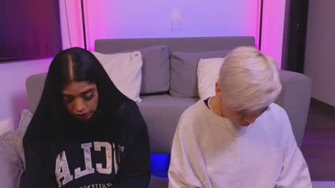 Snapshot of violettgrey_ chatting on 12-11-24, 02:52 Violet online show from 12-11-24, 02:52