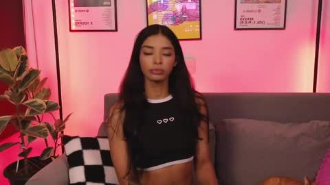 Violet online show from 04-19-26, 03:17